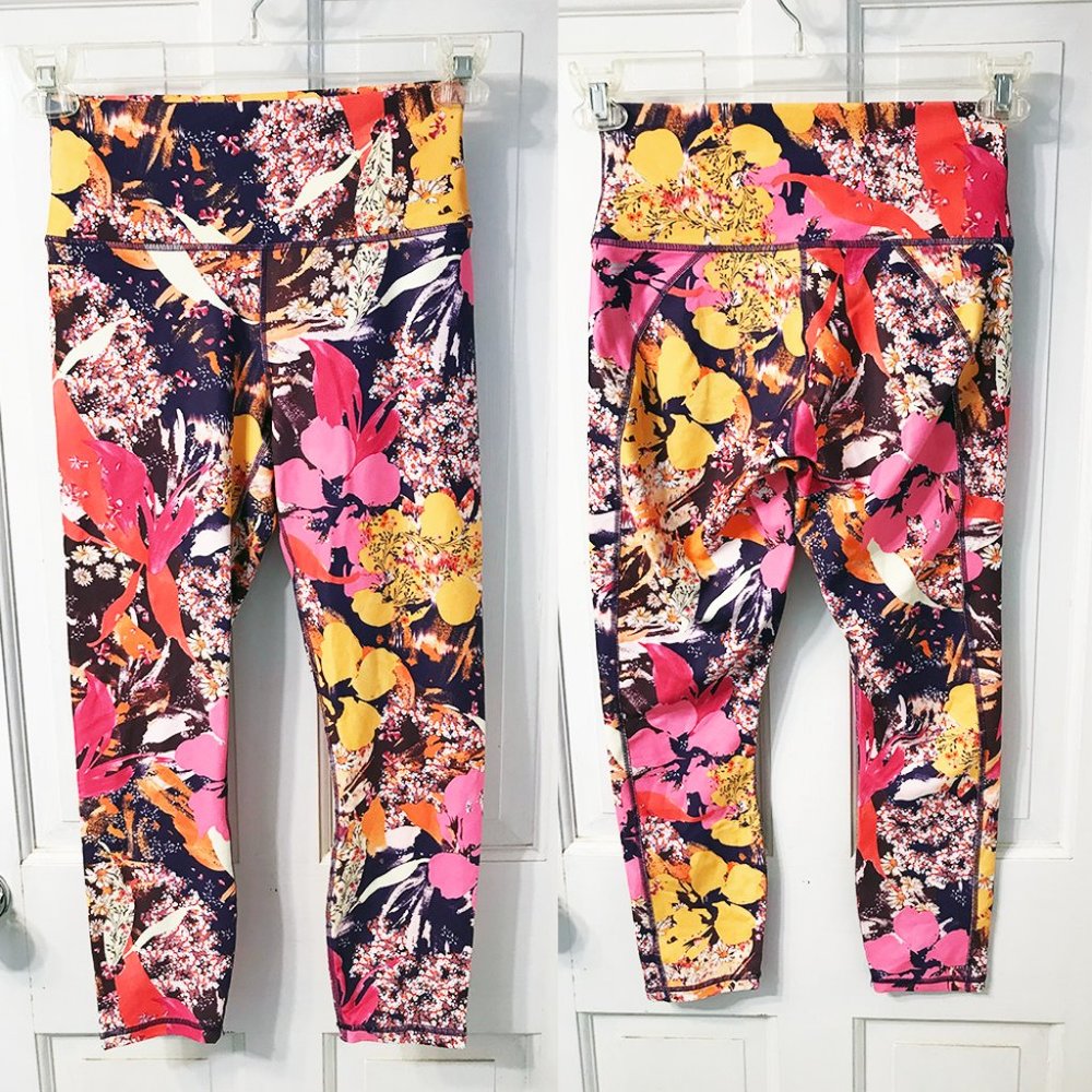 Fabletics Define High-Waisted Capri Leggings Fior… - image 2